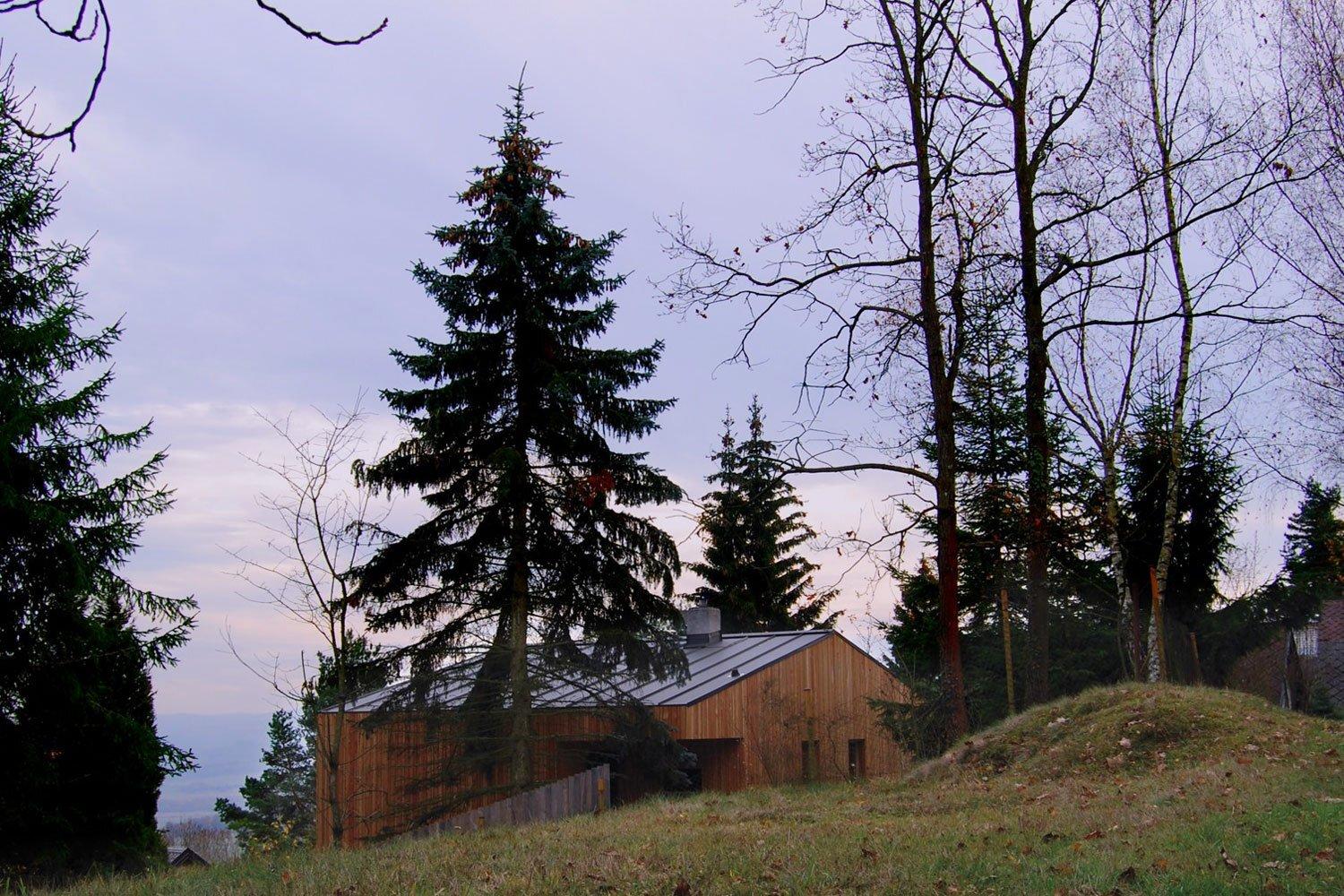 Rekonstruovaná chata v Pošumaví (Zdroj: Archiweb, Foto: Sráč Sam)