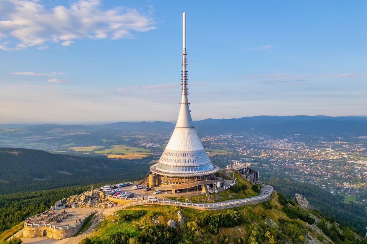 Vysílač na Ještědu (Zdroj: Shutterstock)
