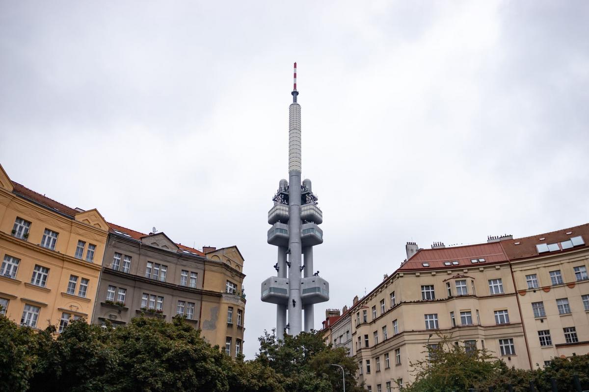 Ikonická žižkovská věž (Zdroj: Shutterstock)
