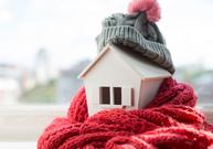 Jak ušetřit za vytápění: od termostatu a odvzdušnění radiátorů po zateplení a dotace