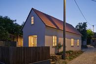 Bukovanský domeček. Ukázka, že na vesnici se dá stavět moderně a tradičně současně