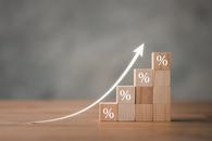 Sazby skočily na 5,79 %: o kolik víc teď zaplatí rodina, která si půjčí 4 miliony