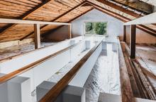 Pochozí zateplení půdy: Isover StepCross postavíte svépomocí
