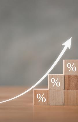 Sazby skočily na 5,79 %: o kolik víc teď zaplatí rodina, která si půjčí 4 miliony