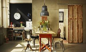 Z malířského ateliéru útulný loft: Na 50 metrech čtverečních propojuje industriál s vintage nábytkem