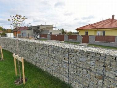 Potřebujete opěrnou zeď či zpevnit svah? Řešení nabízejí gabiony