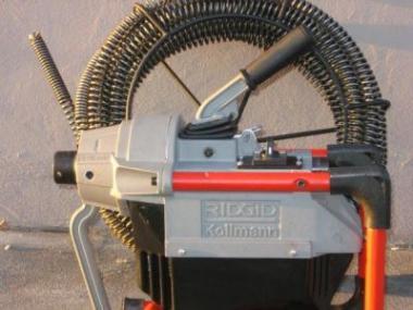 Kdy je vhodné mechanické a kdy strojní čištění odpadů a kanalizace?