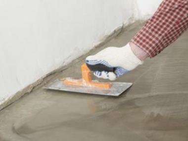 Jak připravit podlahu na pokládku podlahové krytiny