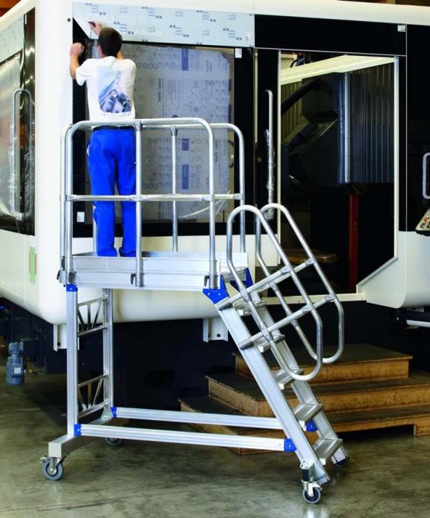 Pracovní plošiny, schodiště, pojízdná schodiště - ČESKÉSTAVBY.cz