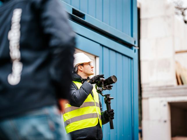 Při inspekci se pořizuje podrobná fotodokumentace (Foto: Harlold Jonker/Unsplash)
