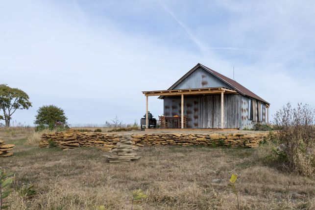 Stodola je reliktem minulosti, který naštěstí nebude přežívat jen ve vzpomínkách na dětství. (Foto: Kelly Callewaert)