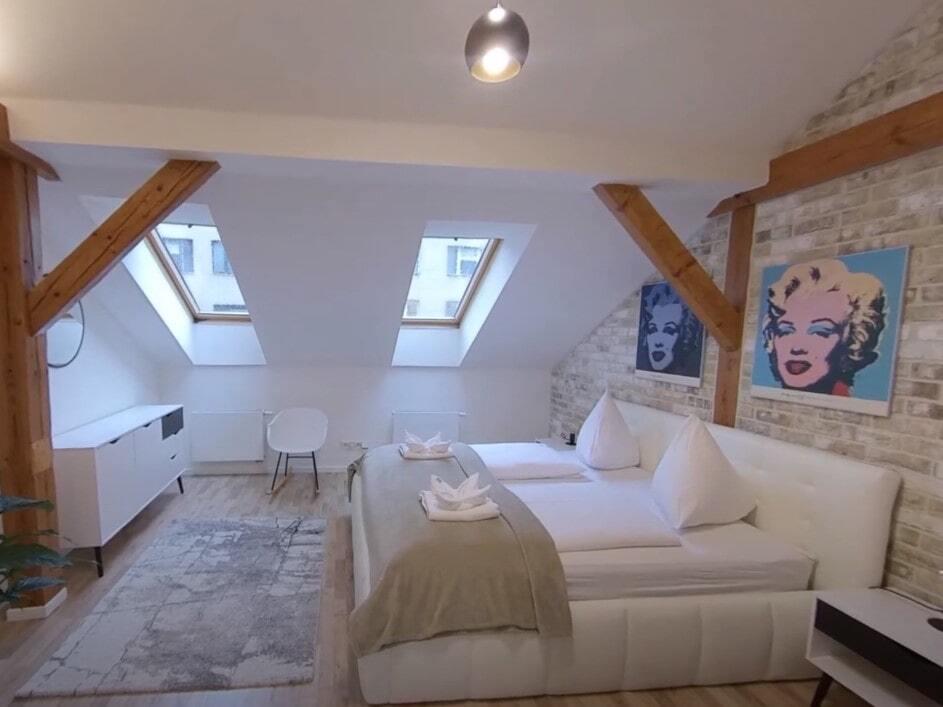 Rekonstrukce podkrovního bytu v Praze (Zdroj: STYL RE-konstrukce)