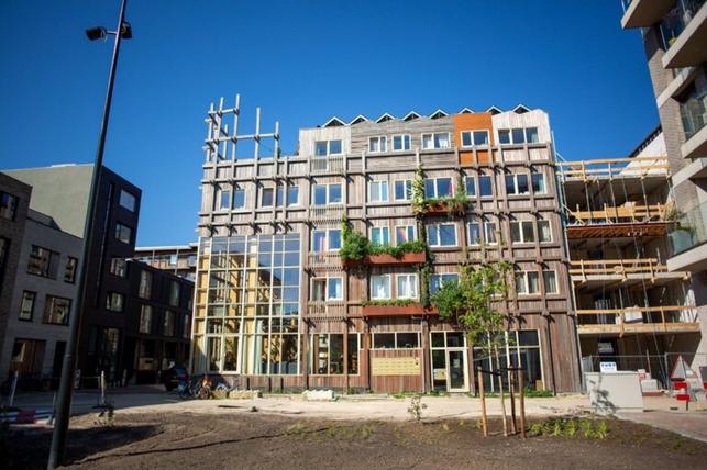 De Warren: Cesta ke společnému bydlení (Zdroj: Film a architektura)