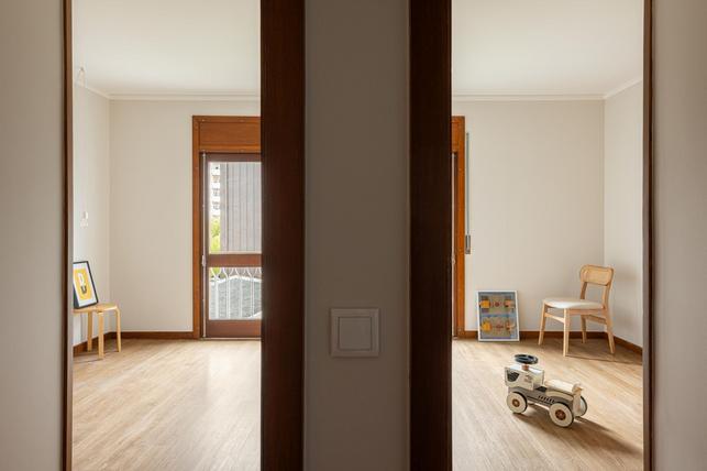 Většina zásahů souvisela s modernizací vybavení a úpravami osvětlení, zateplení. (Foto: Ivo Tavares Studio)