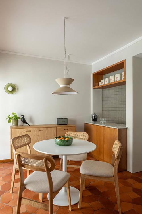 Architekt se tu snažil dodržet myšlenku, kterou do projektu vnesl jeho slavný předchůdce. (Foto: Ivo Tavares Studio)