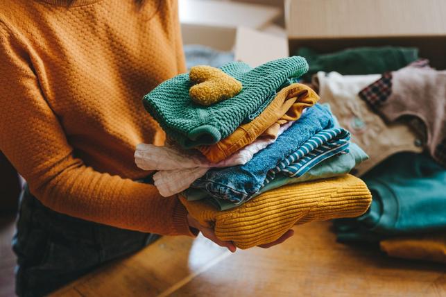 Roztříděný, čistý a suchý textil (Zdroj: Shutterstock)