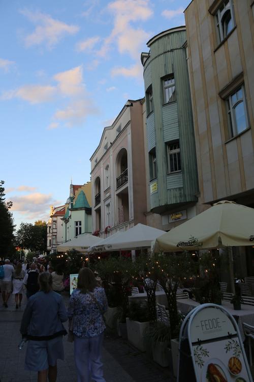 I u modernější výstavby je vidět odkaz na styl typických werand (Foto: Petr Pojar)