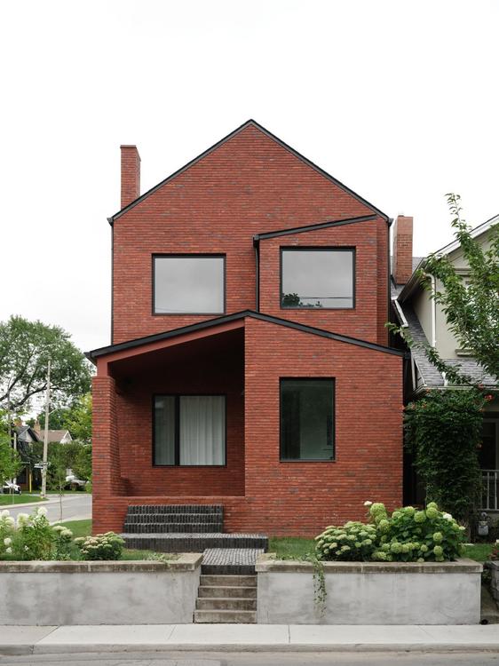 Atlas: rodinný dům, který umí spojit výraznou architekturu, materiály a kvality dlouhodobé bydlení. (Foto: Scott Norsworthy)