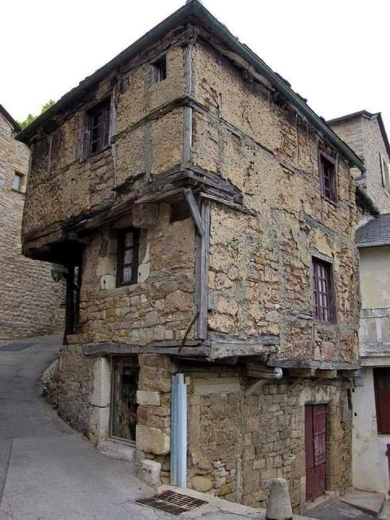 Nejstarší dům Francie? (Zdroj: Wikipedie, Foto: Ardennais G R D / CC BY 2.0)