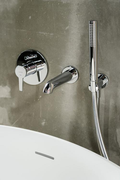 Podomítková vanová baterie PURE (Zdroj: LAUFEN)