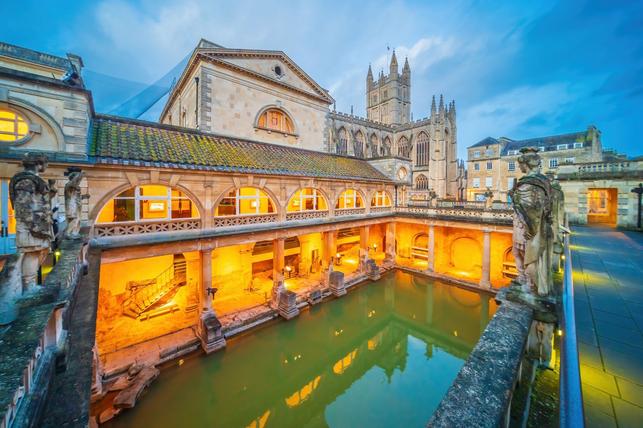 Historické římské lázně, Bath city, England (Zdroj: Shutterstock)