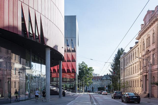 Horácká multifunkční aréna (Zdroj: Archiv soutěže Grand Prix Architektů – Národní cena za architekturu 2026, Foto: Laurian Ghinitoiu)