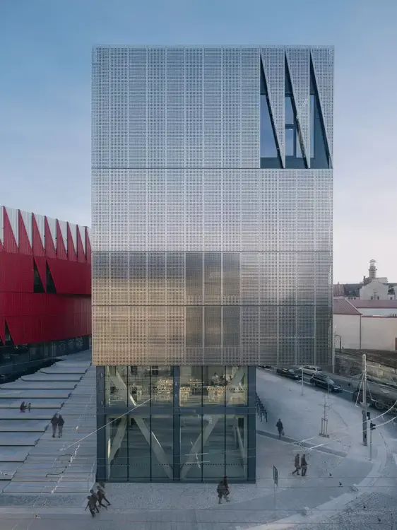 Horácká multifunkční aréna (Zdroj: Archiv soutěže Grand Prix Architektů – Národní cena za architekturu 2026, Foto: Laurian Ghinitoiu)